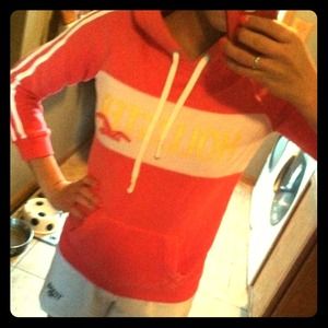 Hollister 3/4 sleeve hoodie