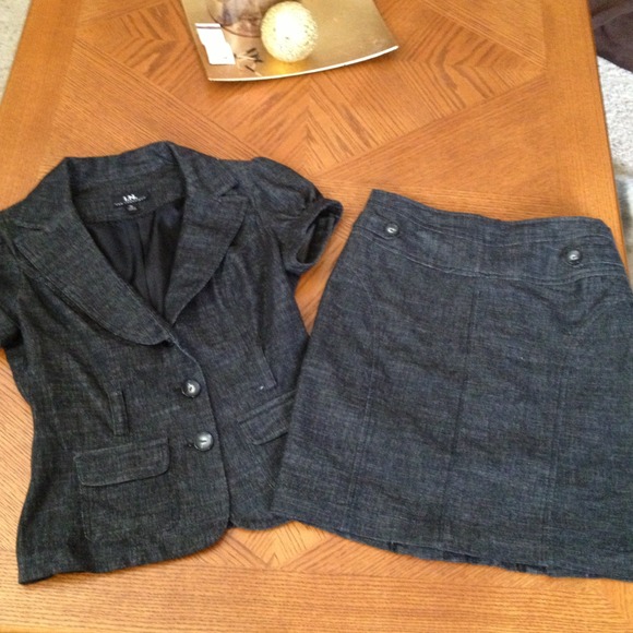 Pencil skirt suit!!! $6