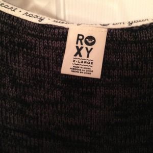 Roxy Sweaters - Roxy hooded sweater with pocket and cuffed sleeve Roxy Sweaters - Roxy hooded sweater with pocket and cuffed sleeve