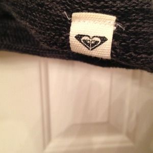 Roxy Sweaters - Roxy hooded sweater with pocket and cuffed sleeve Roxy Sweaters - Roxy hooded sweater with pocket and cuffed sleeve