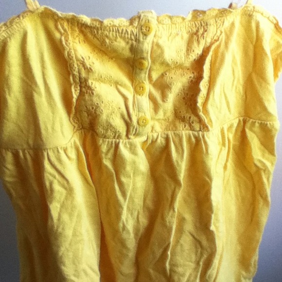 Yellow top - Picture 2 of 3
