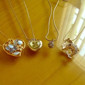 NWOT hallmark (left) Necklace bundle