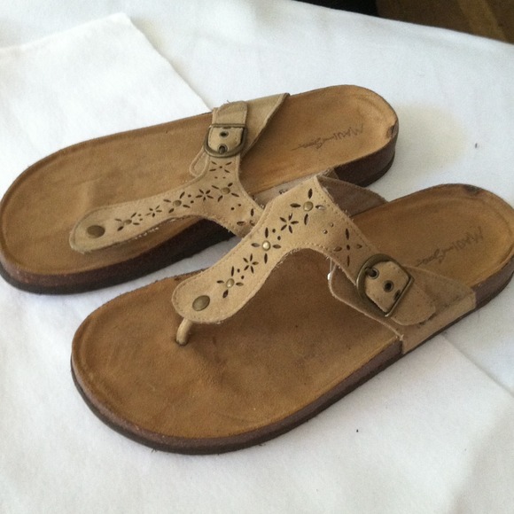 *** Bundled *** Sandals