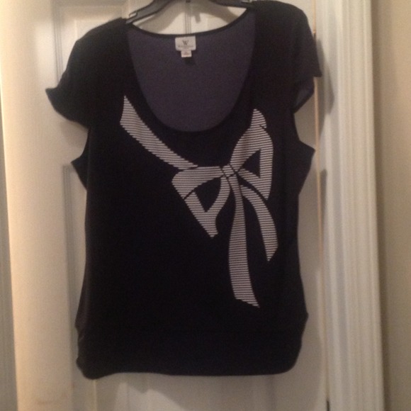 Black shirt white bow