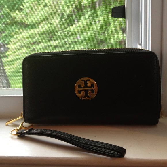 ⛔SOLD⛔Tory Burch wallet