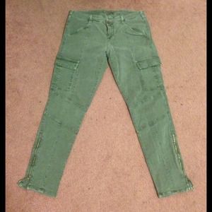 REDUCED!!!  J Brand Houlihan Cargos size 31.