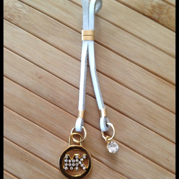 Michael Kors logo coin