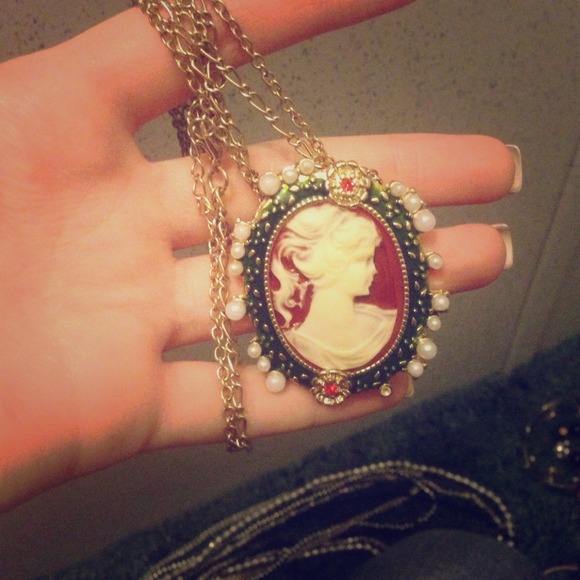 Cameo necklace