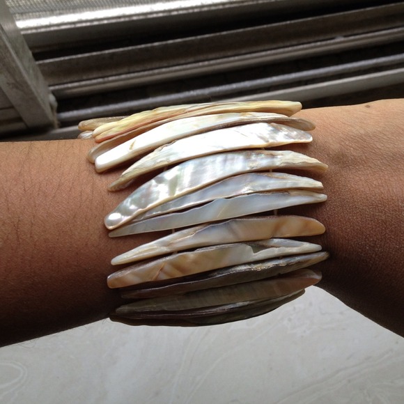 Shell bracelet - Picture 1 of 1