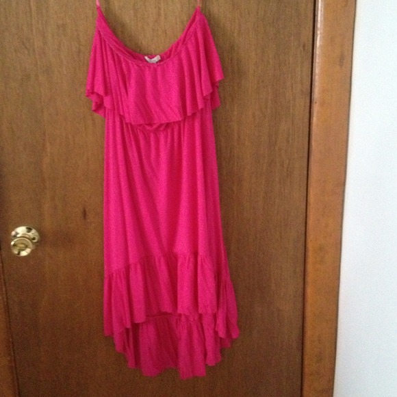 ❌Sold❌Strapless Ruffled Mini dress - Picture 3 of 3