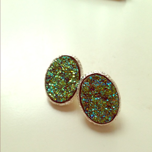 Handmade gorgeous earrings in Leprechaun