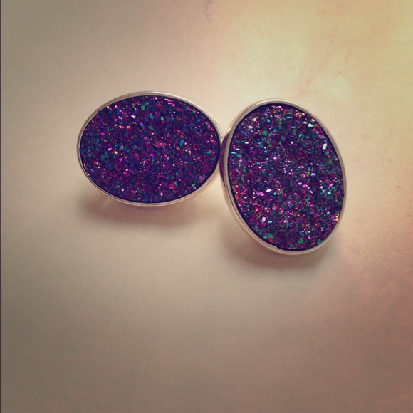 Handmade gorgeous earrings in Majesty