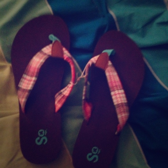 Flip flops! - Picture 1 of 3