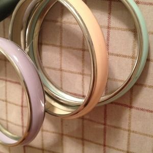 Sold in bundle!!! 3 pastel colored bangles!