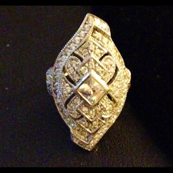 Stunning antique estate ring.