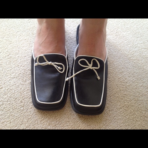 AWESOME! BCBG slip on loafer like mule! So cute!!