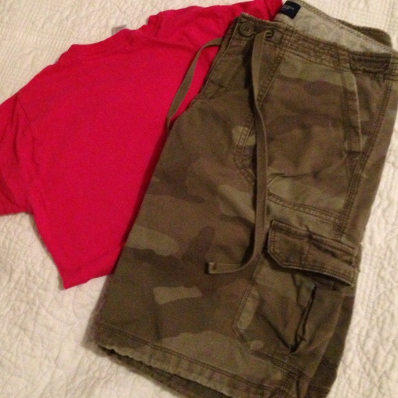 A&E camo cargo shorts