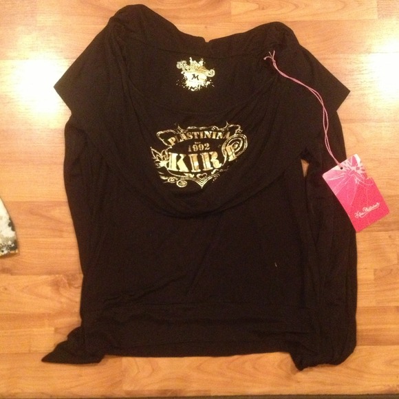 Black shirt