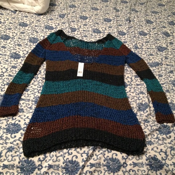 Sweater - Picture 2 of 4