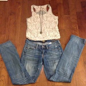 Bundle Lucky jeans+ shirt + necklace