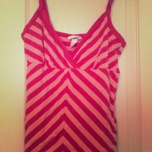 Trippy pink tank