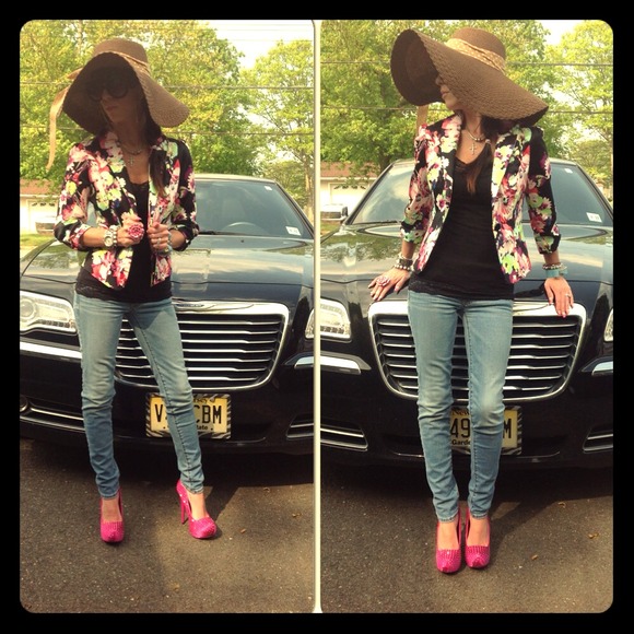 Candies Jackets & Blazers - 🎉HOST PICK6/29🎉 Floral 3/4 length sleeve Jacket