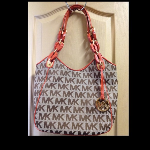 💯% Authentic Michael Kors