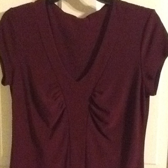 Super cute eggplant purple top