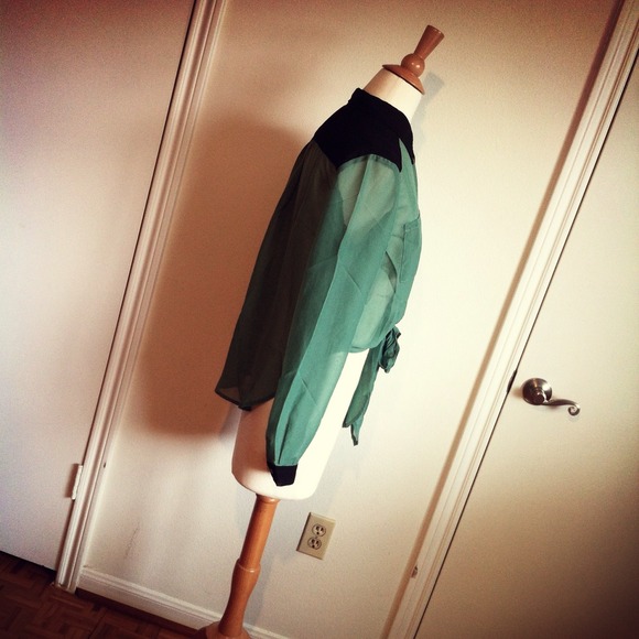 SOLD ON SALE Green Black Colour Blocked Shirt - Picture 4 of 4