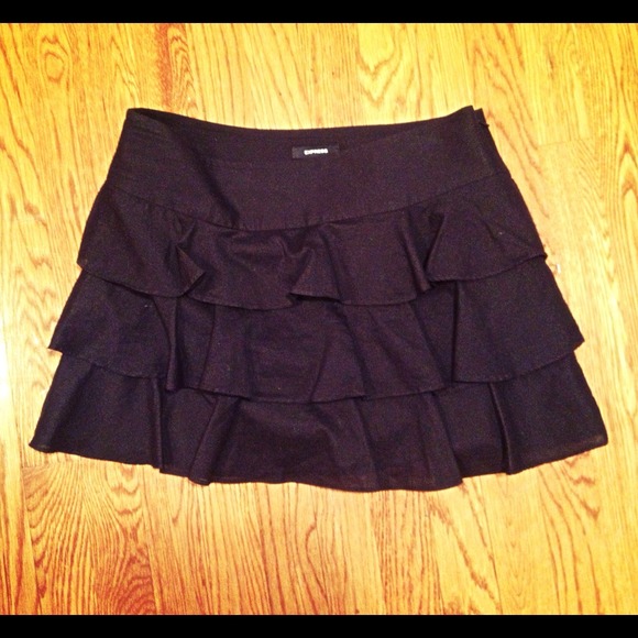Black Express Tiered Flutter Skirt - Picture 2 of 3