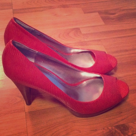 Style & co pumps coral  size 8