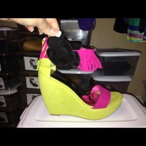 SHOES never used Brown Size 7.5