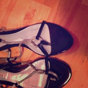 Via Spingarn sandals black size 8