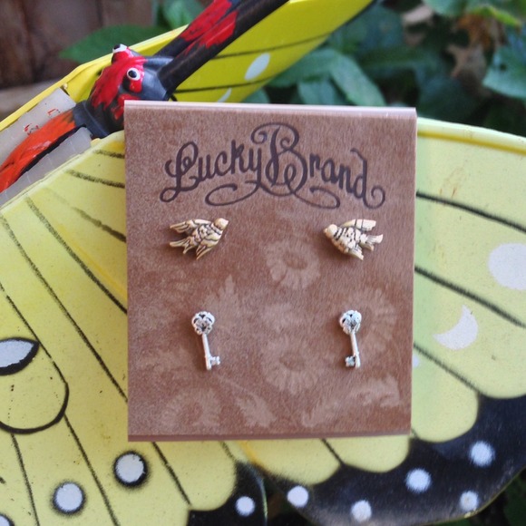 Lucky Brand Jewelry - Lucky Brand 2 earrings set