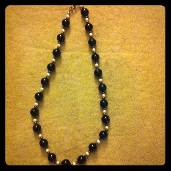✅REDUCED✅🎀BRAND NEW black white pearl necklace🎀