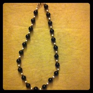 ✅REDUCED✅🎀BRAND NEW black white pearl necklace🎀