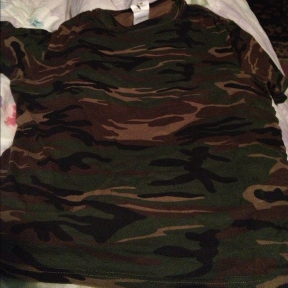 Camo tee