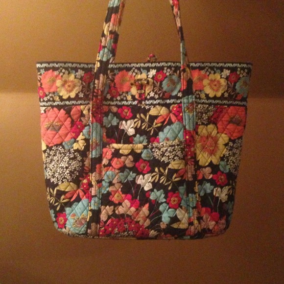 Vera Bradley large tote