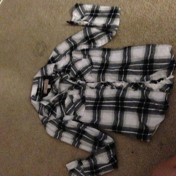 Plaid black and gray Button Up