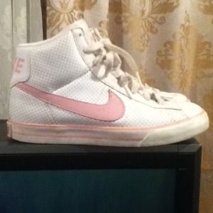 Nike high top sweet hearts.
