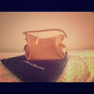 Dooney & Bourke satchel bag