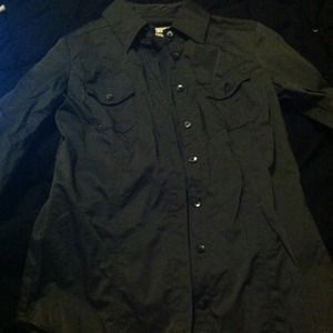 Old Navy button up shirt! Only worn twice!