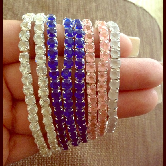 NEW! Beautiful colorful bracelet one free* today!