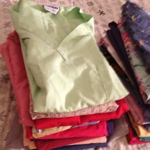 $5 scrub tops I can bundle!