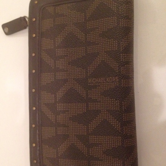 Authentic  Michael Kors Wallet