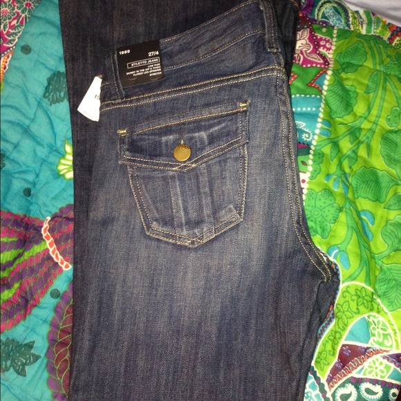 Brand new Gap 1969 stiletto jeans $40 paypal