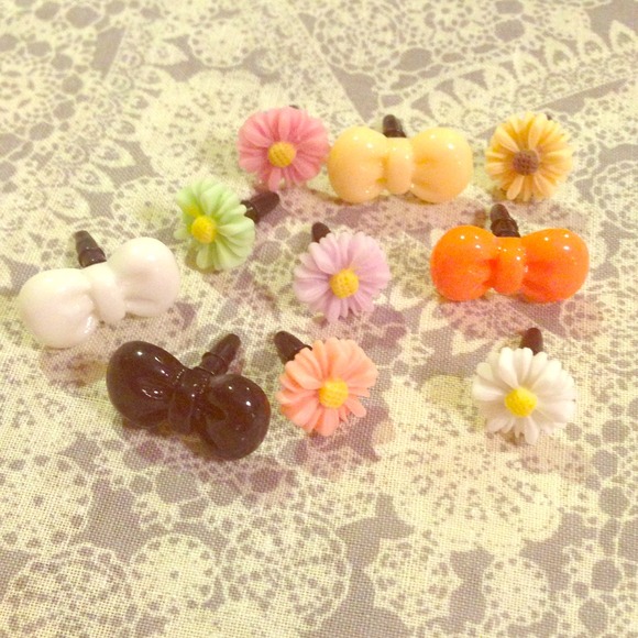 Bundle of 10 phone plugs adorable bows and flowers