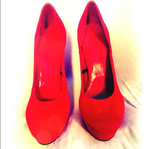Super cute Forever 21 red pumps - Picture 1 of 4