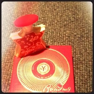 Bond no. 9 Eau de Parfum New Bottle @finnbarks