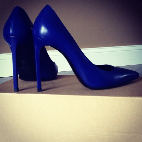 Yves Saint Laurent Shoes - Saint Laurent Paris shoes size 37